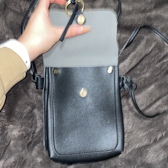 🐚Small Faux leather crossbody purse! - Picture 3 of 7